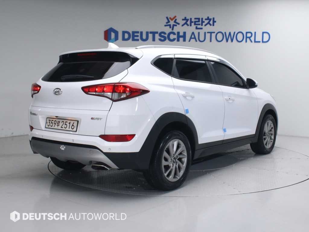 현대 투싼 디젤 1.7 2WD 모던 사진 2/20