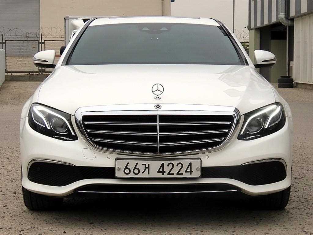 E-클래스 W213 E220d 4MATIC 익스클루시브 2018년식