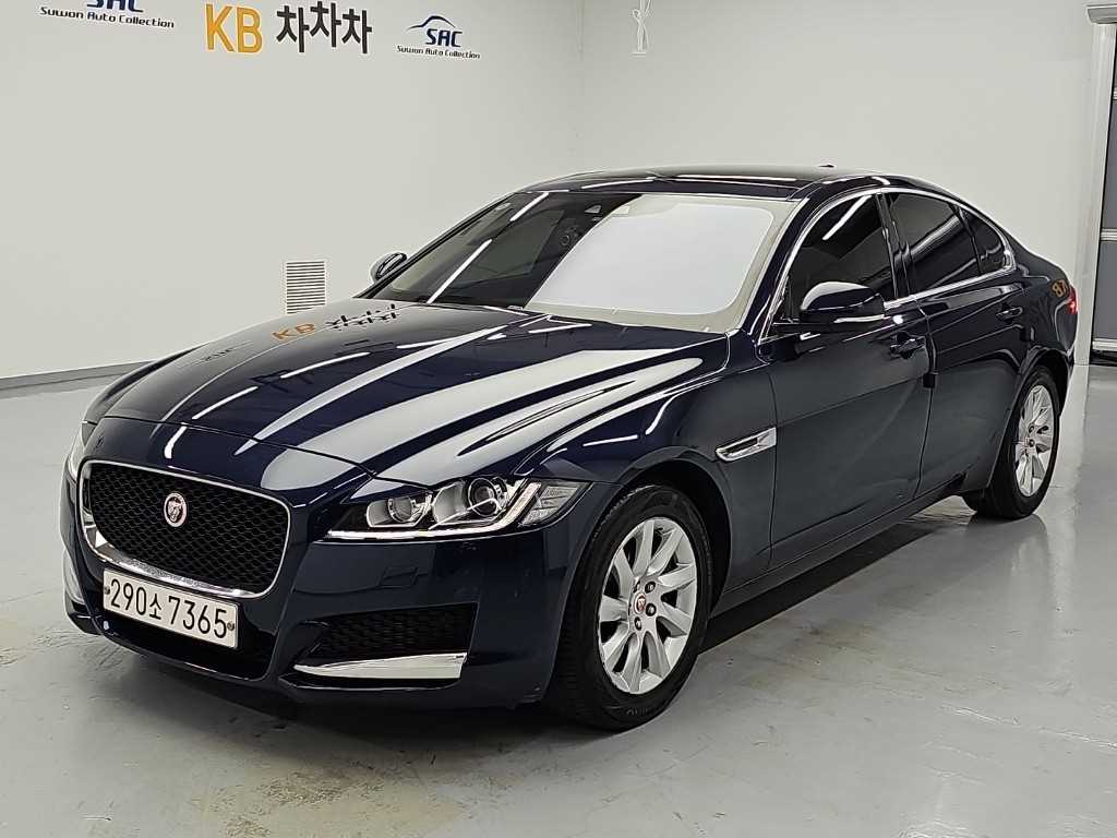 재규어 XF 2.0D 프레스티지 AWD 사진