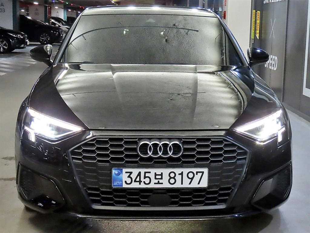 아우디 A3 40 TFSI 프리미엄 사진 2/20