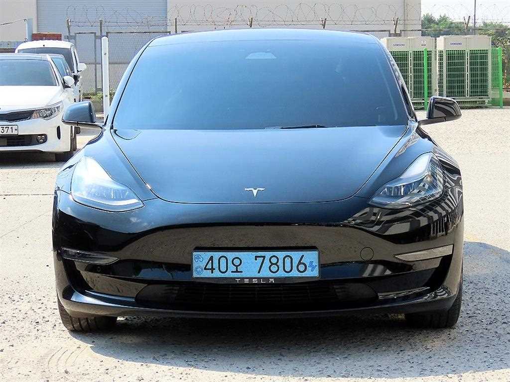 모델 3 롱 레인지 2022년식
