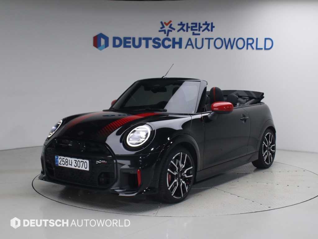 컨버터블 (F67) JCW 2025년식