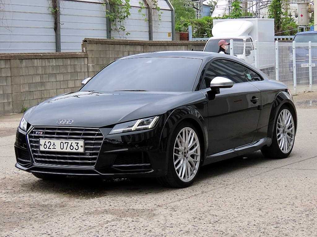 아우디 TTS 2.0 TFSI 콰트로 쿠페 사진 2/18