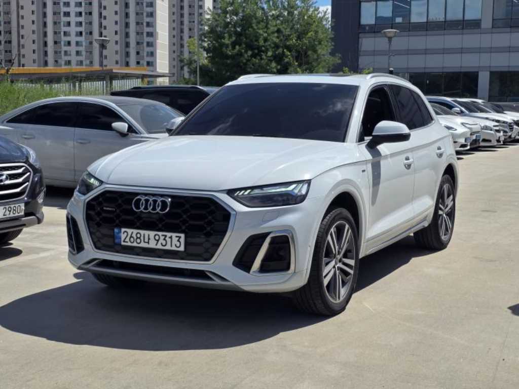Q5 (FY) 45 TFSI 콰트로 2021년식