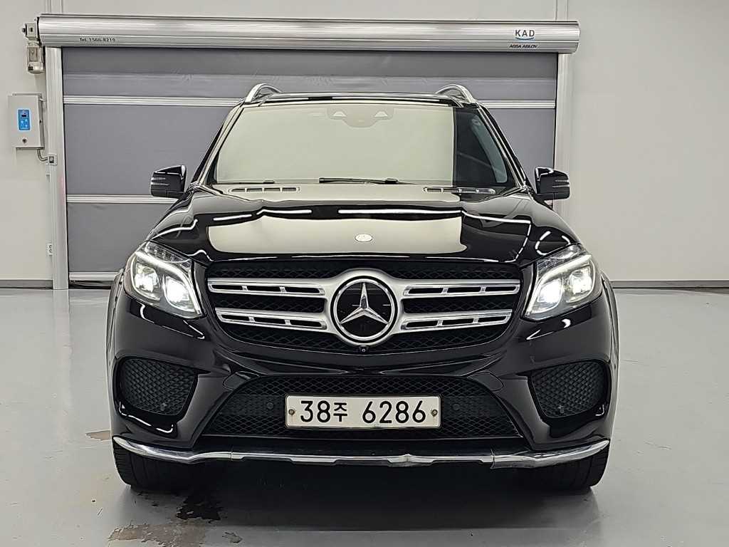 벤츠 GLS 클래스 GLS500 4MATIC 사진 2/18