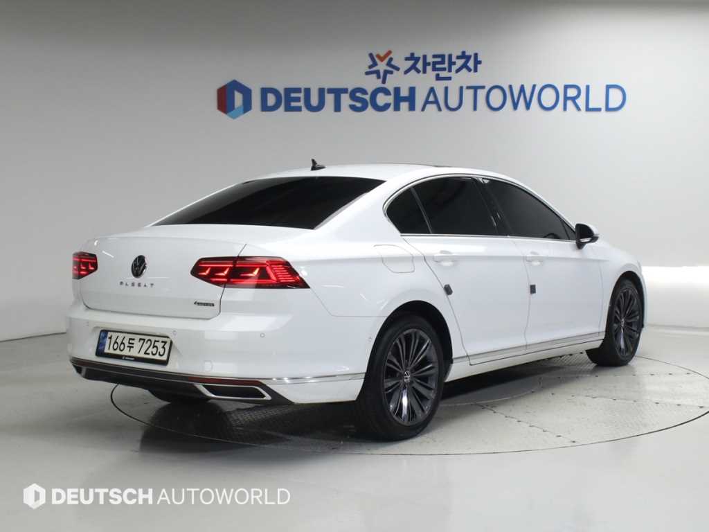 폭스바겐 파사트 2.0 TDI 4모션 프레스티지 사진 2/20