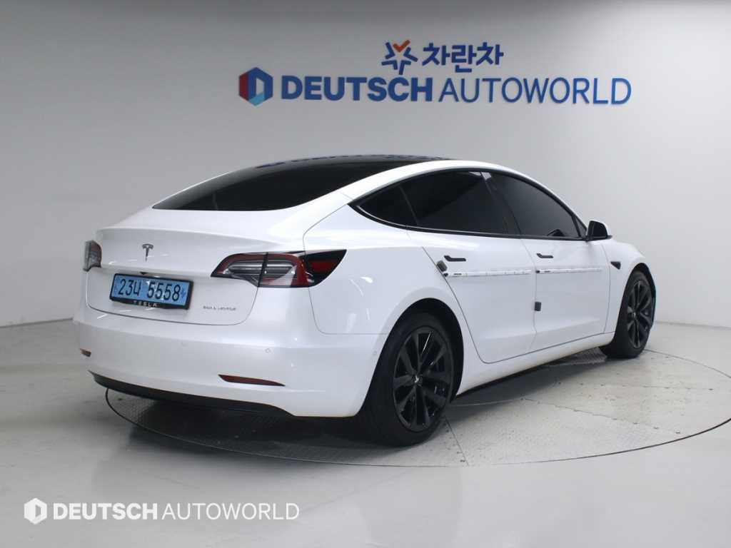 테슬라 모델 3 롱 레인지 사진 2/20
