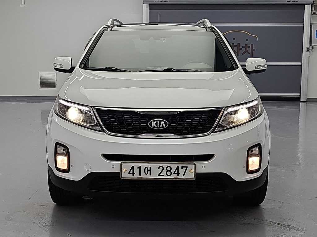 기아 쏘렌토 2WD 2.0 리미티드 스페셜 사진 2/18