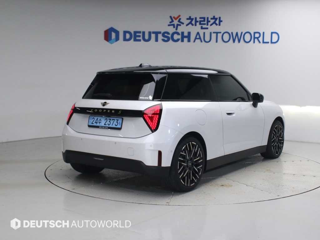 MINI 쿠퍼 SE 사진 2/20