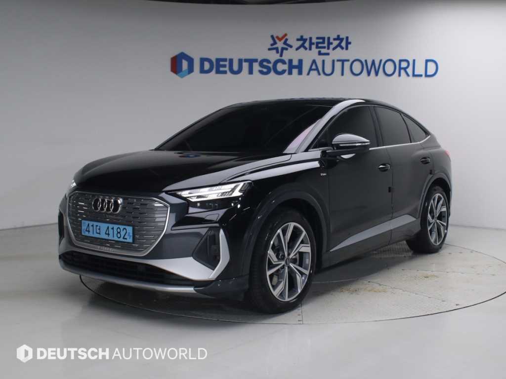 Q4 e-트론 40 스포트백 프리미엄 2022년식