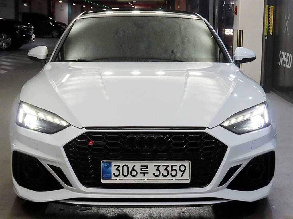 아우디 A5 45 TFSI 콰트로 프리미엄 스포트백 사진 2/20