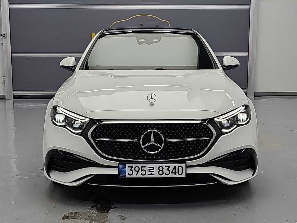 벤츠 E 클래스 E300 4MATIC 익스클루시브 사진 2/18