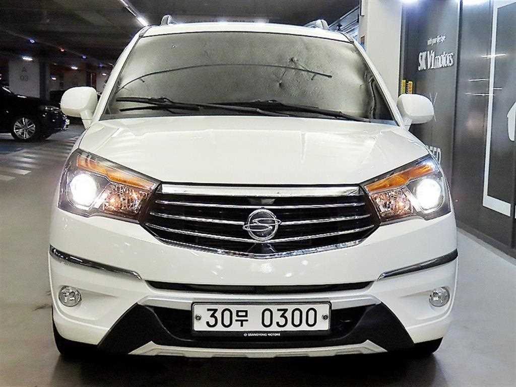 KGM 코란도 4WD TX 9인승 사진 2/20