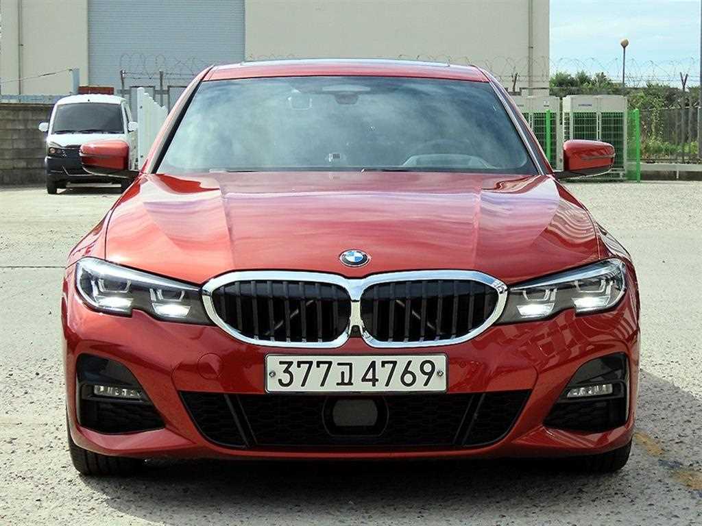 BMW 3시리즈 320i M 스포츠 사진