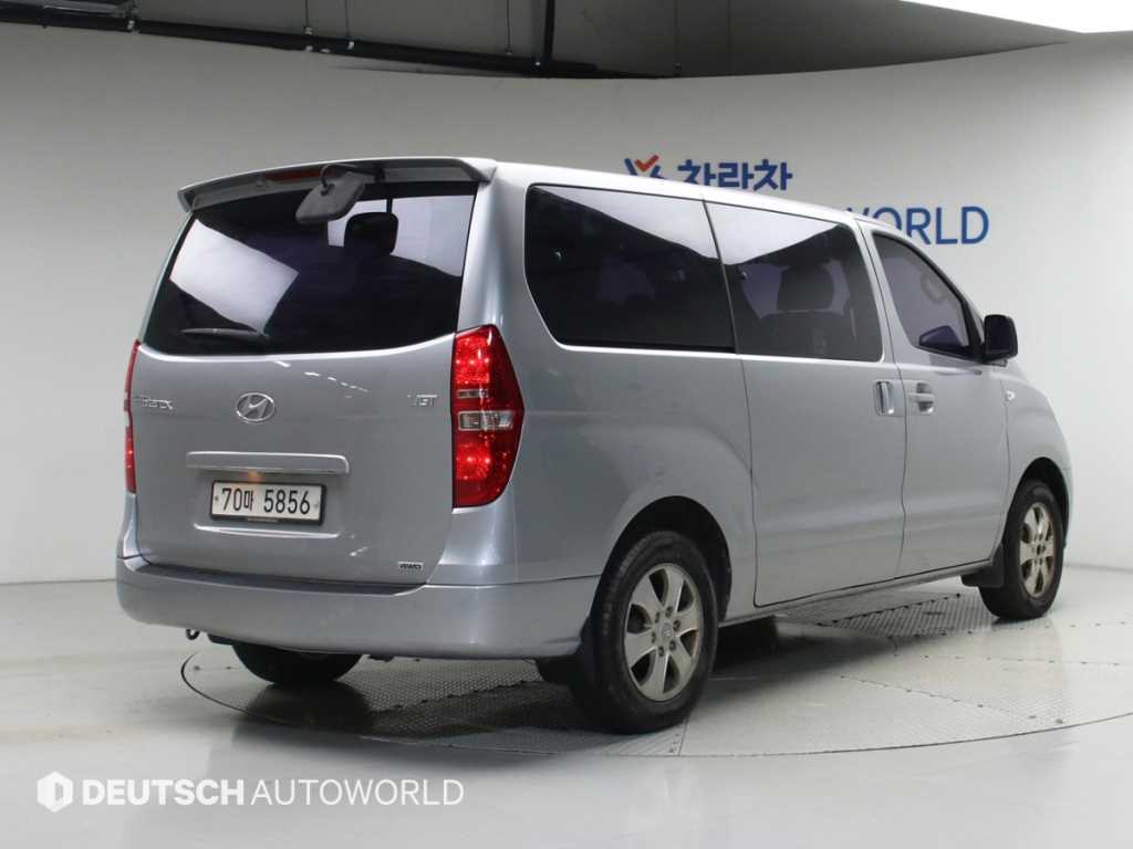 현대 스타렉스 12인승 왜건 4WD CVX 럭셔리 사진 2/20
