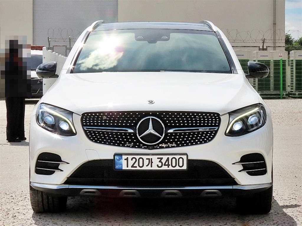 벤츠 GLC 클래스 AMG GLC 43 4MATIC 사진 2/20