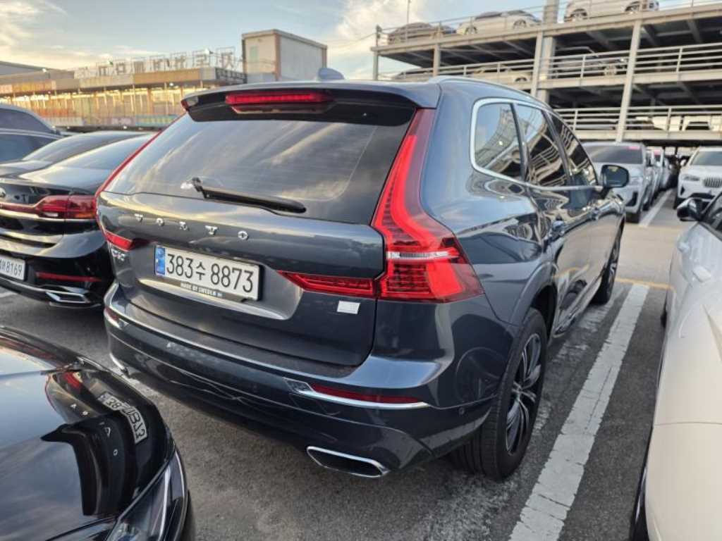 볼보 XC60 T8 AWD 인스크립션 사진 2/10
