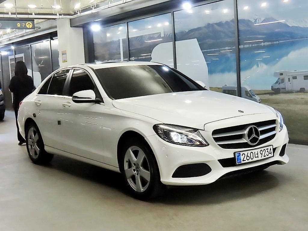 C클래스 W205 C200 2018년식