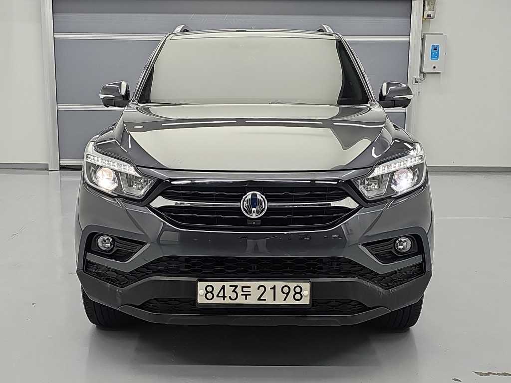 KGM 렉스턴 4WD 디젤 2.2 프레스티지 사진 2/20