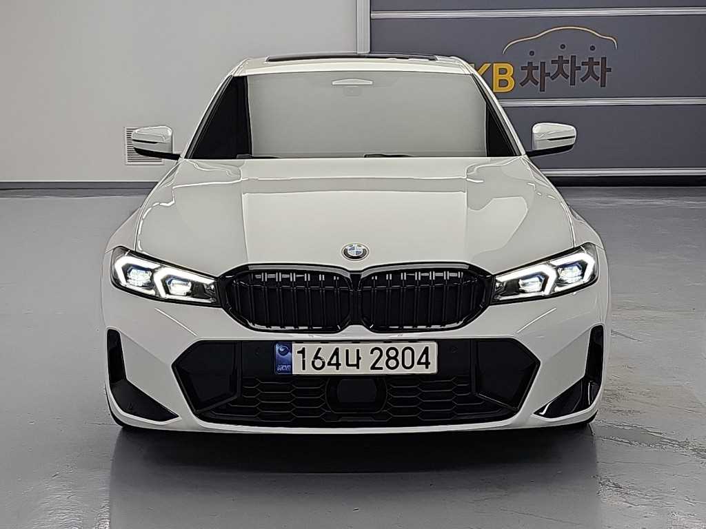 BMW 3시리즈 320i M 스포츠 사진 2/18