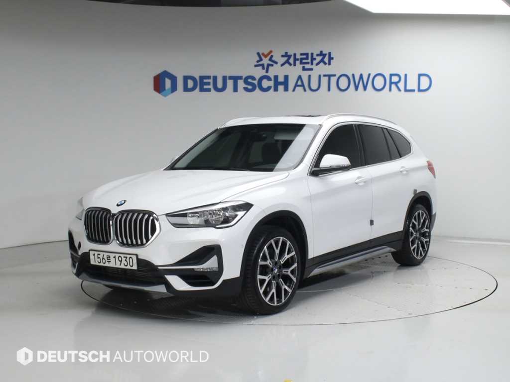 X1 (F48) xDrive 20i M 스포츠 2022년식