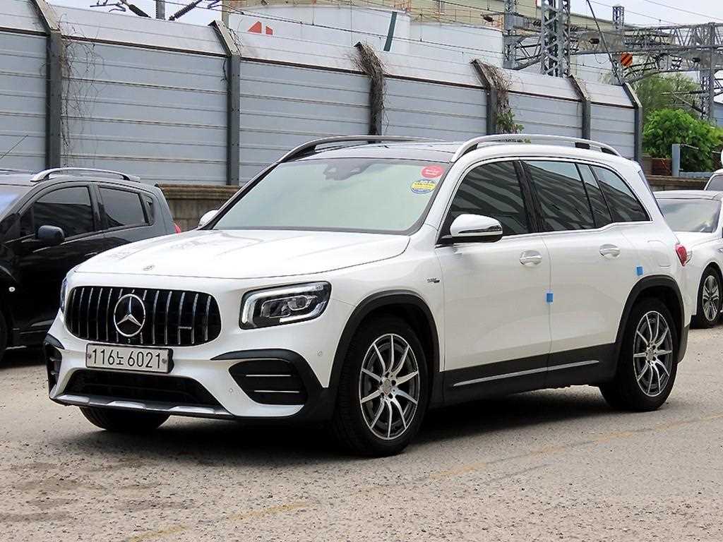 벤츠 GLB 클래스 AMG GLB 35 4MATIC 사진 2/20