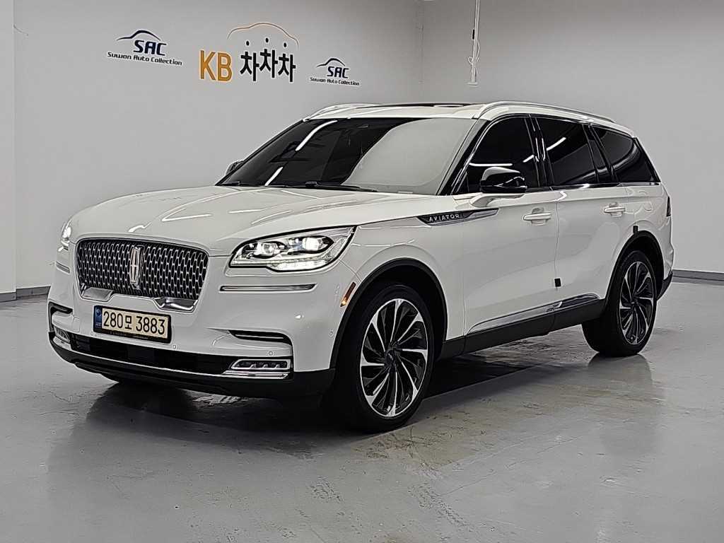 링컨 에비에이터 3.0 리저브 AWD 사진 2/20