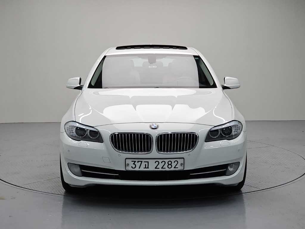 BMW 5시리즈 525d xDrive 사진 2/19