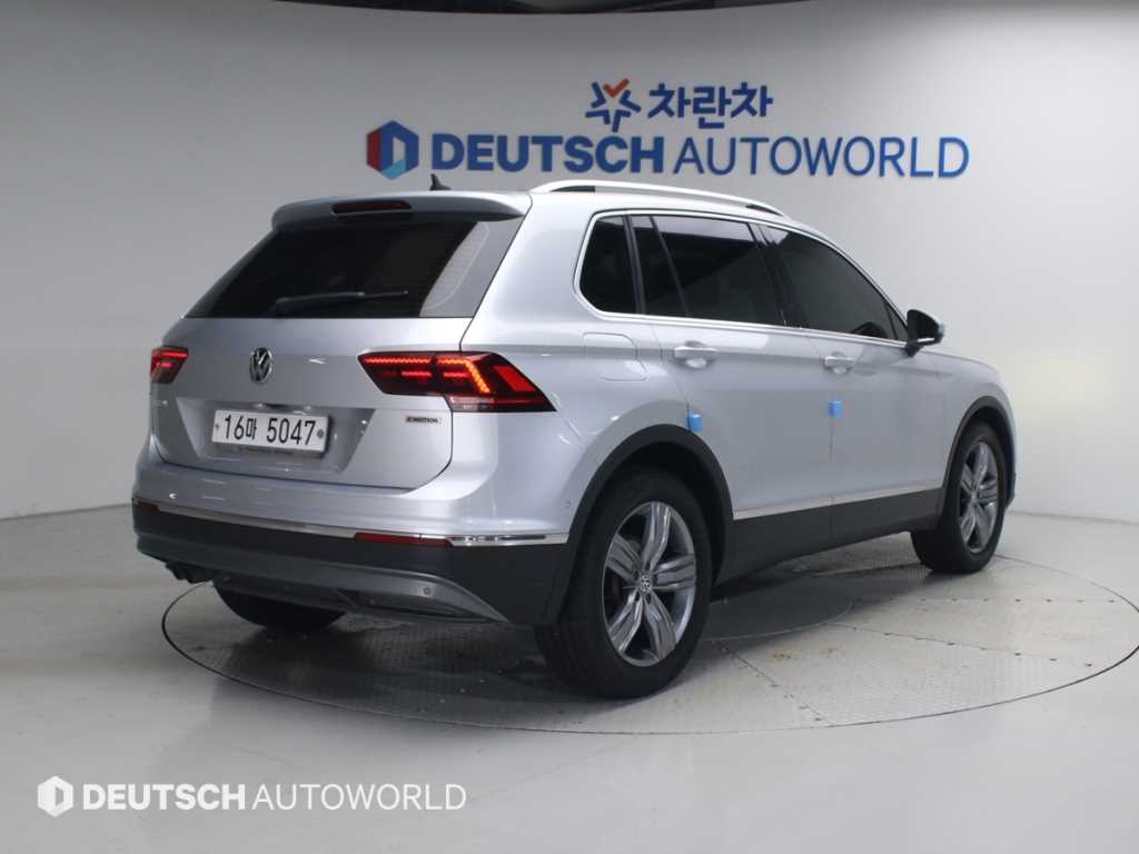 폭스바겐 티구안 2.0 TDI 프레스티지 4모션 사진 2/20