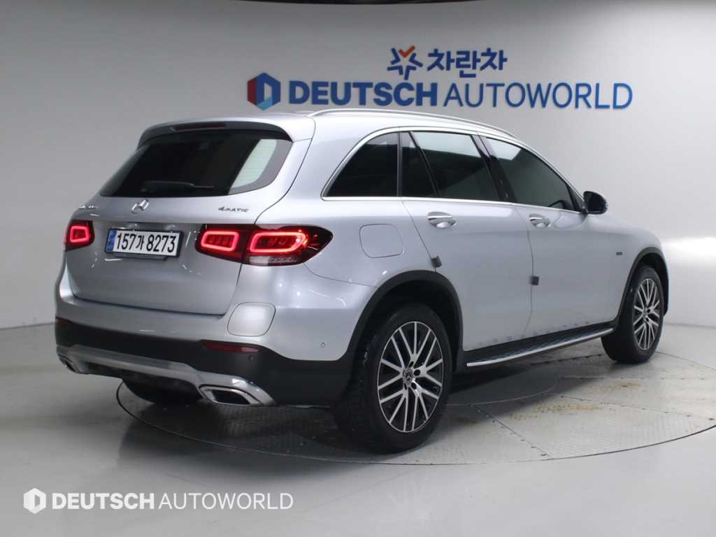벤츠 GLC 클래스 GLC 300 e 4MATIC 사진 2/20