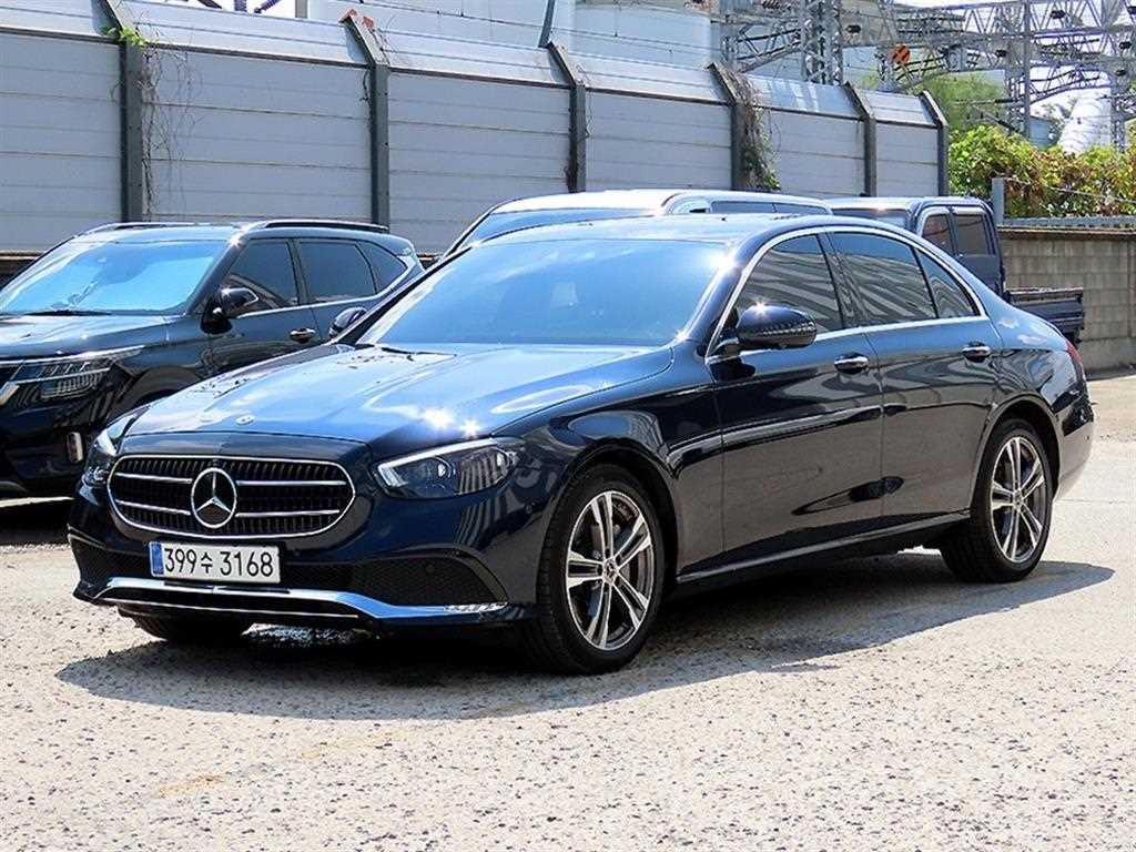 벤츠 E 클래스 E350 4MATIC 아방가르드 사진 2/20
