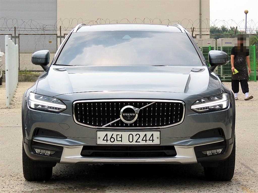 V90 크로스컨트리 T5 프로 AWD 2019년식