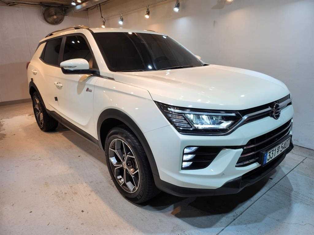KGM 코란도 2WD 가솔린 1.5 C5 사진 2/19