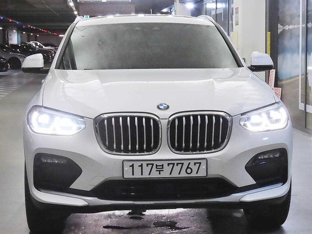 BMW X4 xDrive 20i xLine 사진 2/20