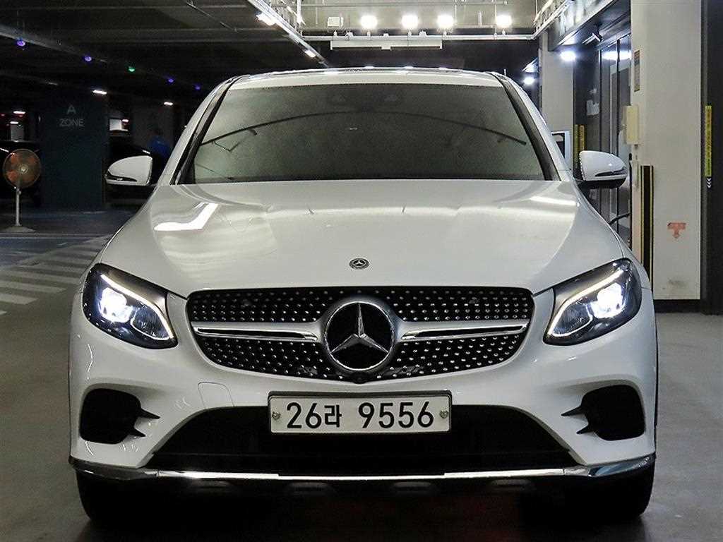 벤츠 GLC 클래스 GLC 220 d 4MATIC 프리미엄 쿠페 사진 2/20
