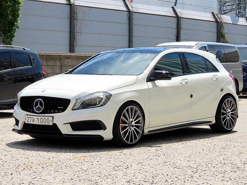 벤츠 A 클래스 A45 AMG 4MATIC 사진 2/19