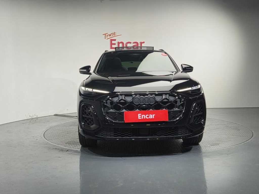 아우디 Q5 45 TFSI 콰트로 S-라인 사진 2/19