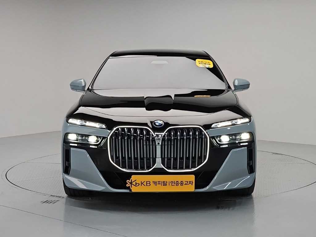 BMW 7시리즈 750e xDrive 디자인 퓨어 엑셀런스 사진