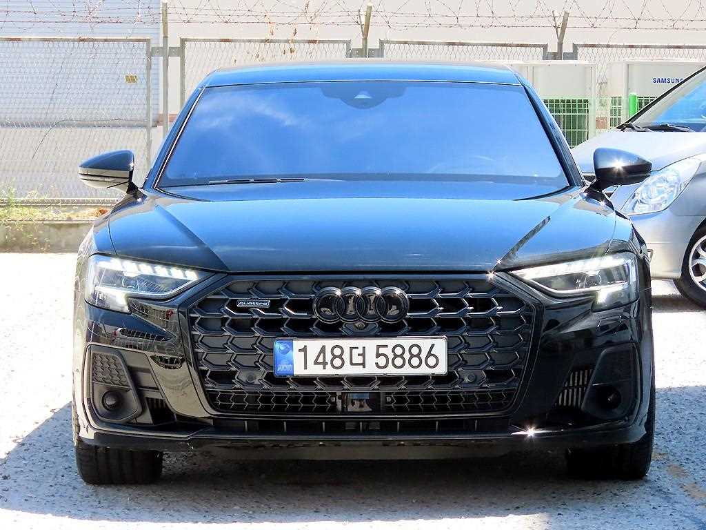 아우디 A8 55 TFSI 콰트로 LWB 프리미엄 사진