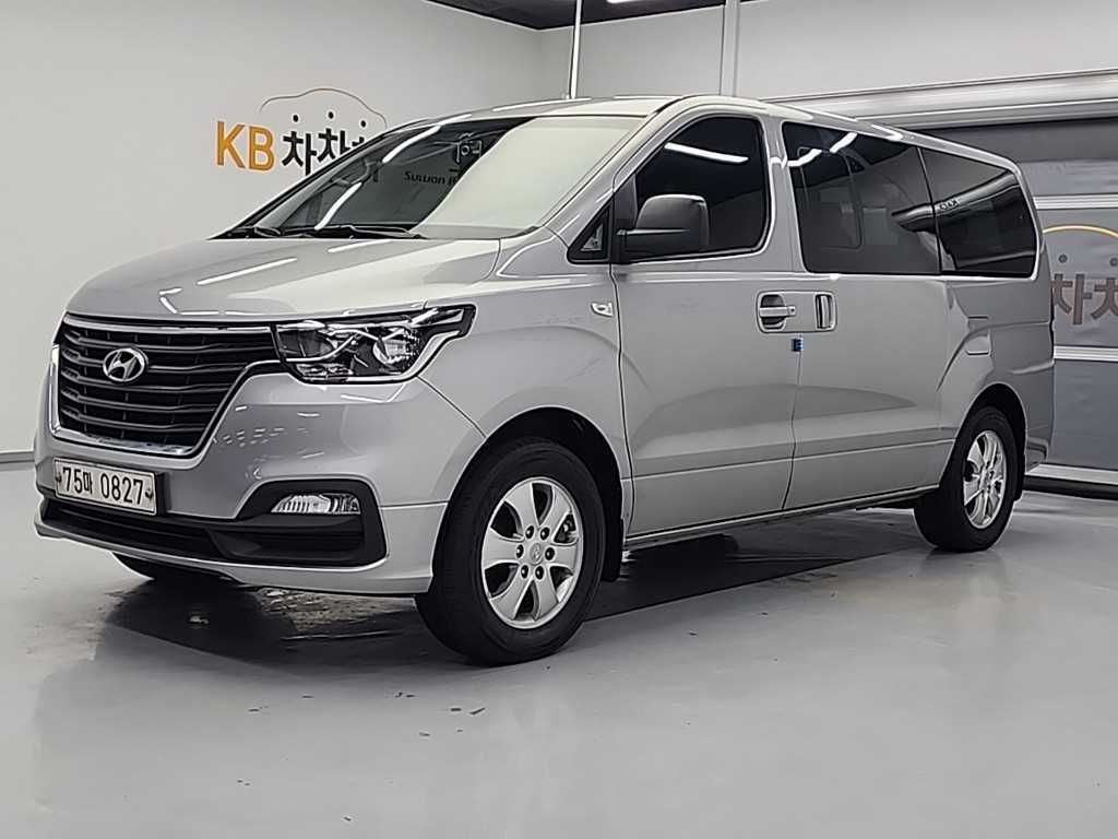 현대 스타렉스 4WD 웨건 12인승 스마트 사진