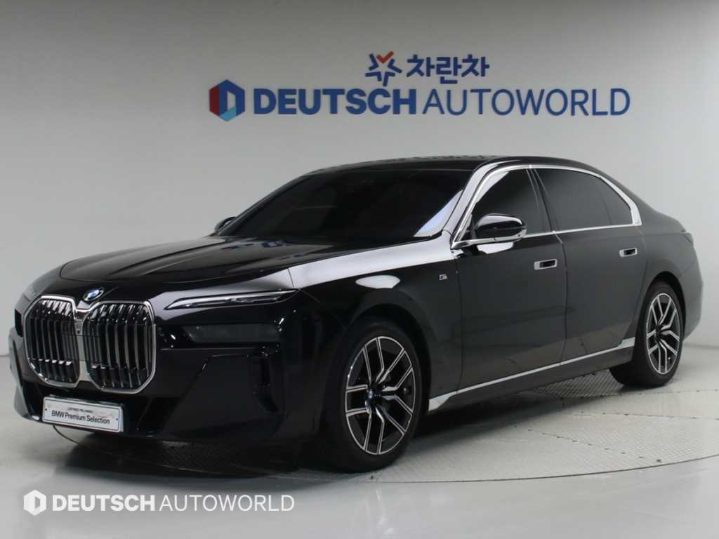 BMW 7시리즈 740i xDrive M 스포츠 사진