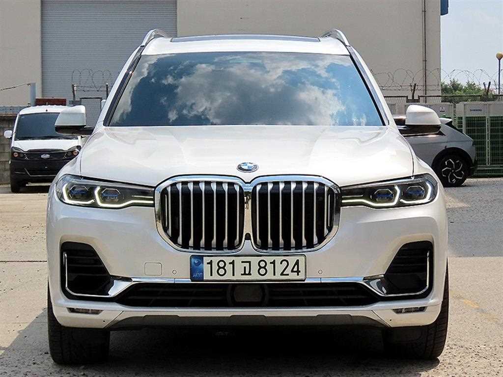 BMW X7 xDrive 40d 디자인 퓨어 엑셀런스 7인승 사진