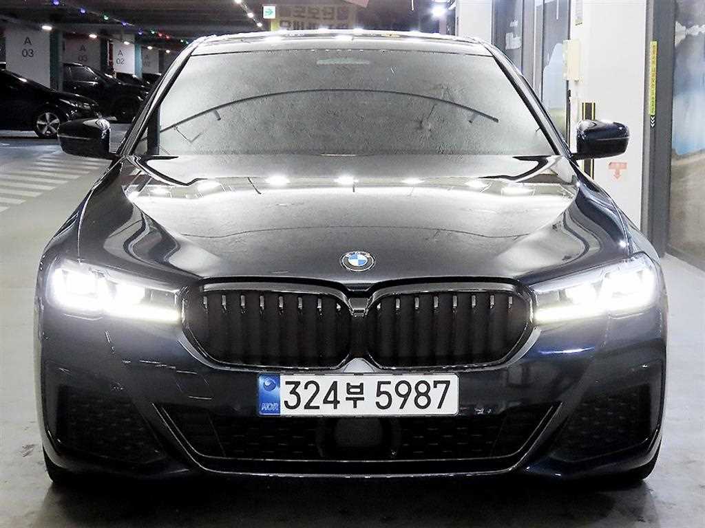 BMW 5시리즈 523d M 스포츠 사진 2/20