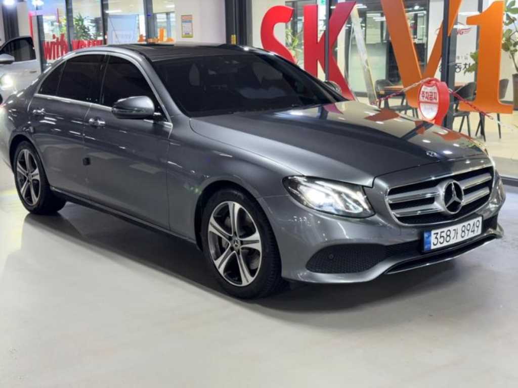 벤츠 E 클래스 E300 아방가르드 사진 2/20