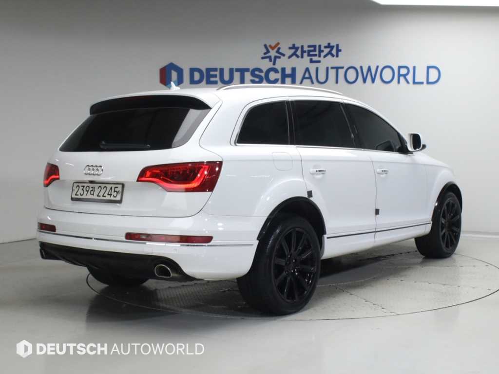 아우디 Q7 35 TDI 콰트로 다이나믹 사진 2/20