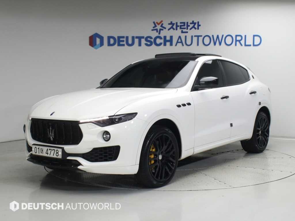 르반떼 3.0 S AWD 2017년식