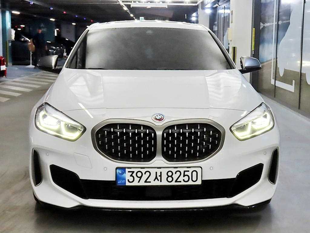 BMW 1시리즈 M135i xDrive 사진 2/20