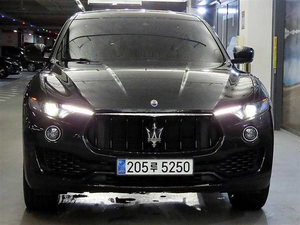 르반떼 3.0 AWD 2018년식