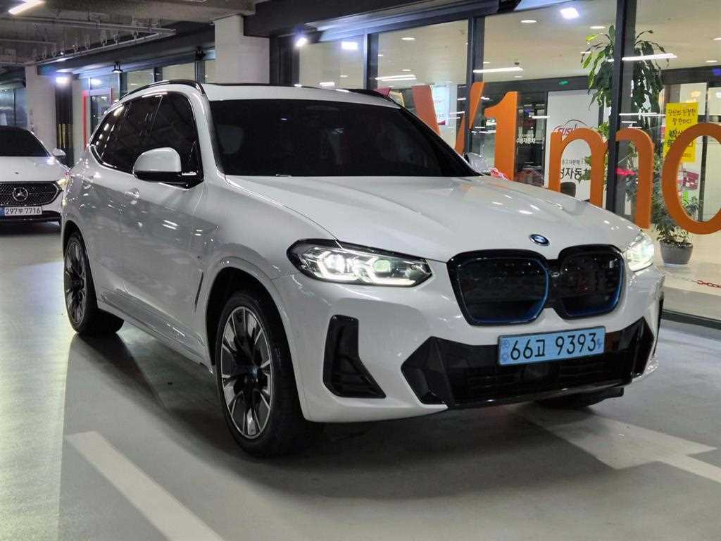 iX3 (G08) M 스포츠 2022년식