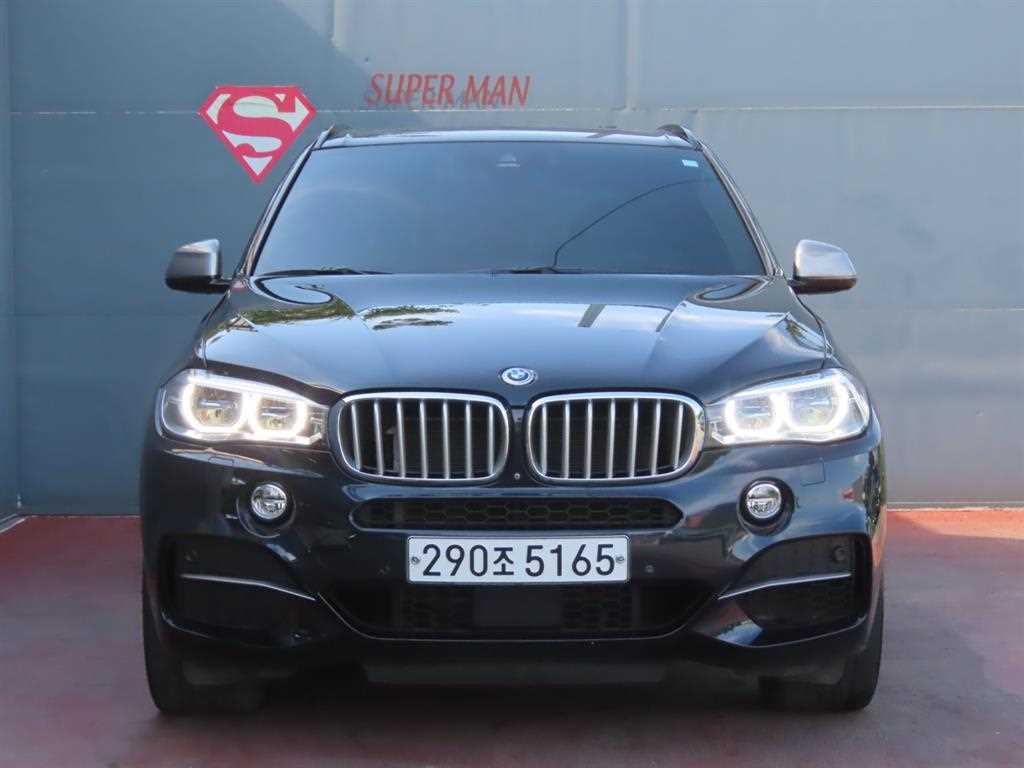 BMW X5 xDrive M50d 사진 2/20